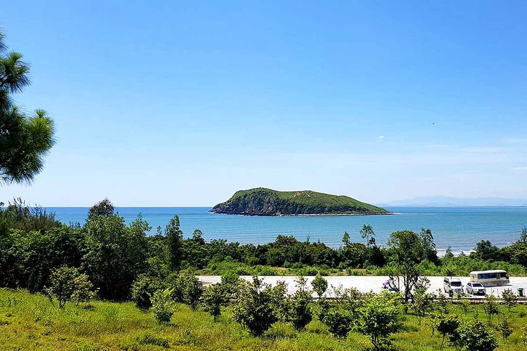 L'île de Vung Chua-Yen
