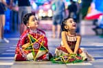 La fête de la mi-automne, fête traditionnelle incontournable au Viêt Nam La fête de la mi-automne (la fête de la lune, la fête des enfants ou la fête des retrouvailles ) au Vietnam
