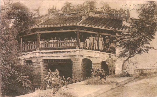 Le pont japonais à Hoi An, une des attractions les plus emblématiques de Hoi An Le pont japonais à Hoi An, une des attractions les plus emblématiques de Hoi An