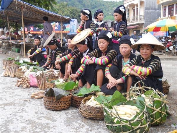Les jours des marchés locaux à Cao Bang