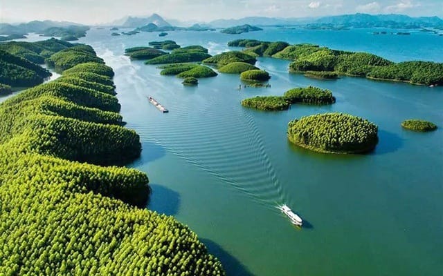 Explorer le lac Thac Ba : Le plus grand lac artificiel du Vietnam Explorer le lac Thac Ba : Le plus grand lac artificiel du Vietnam