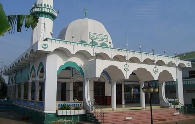 mosquées et de salles de prière