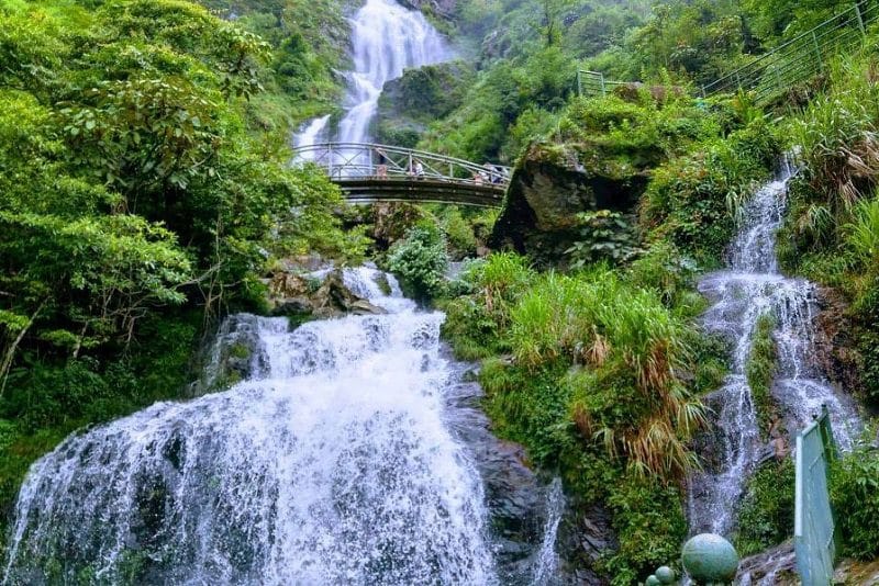 Les meilleurs endroits pour prendre des photos à Sapa LA CASCADE D'ARGENT DE SAPA (THAC BAC) - LE "VIOLON" DE LA RÉGION DU NORD-OUEST